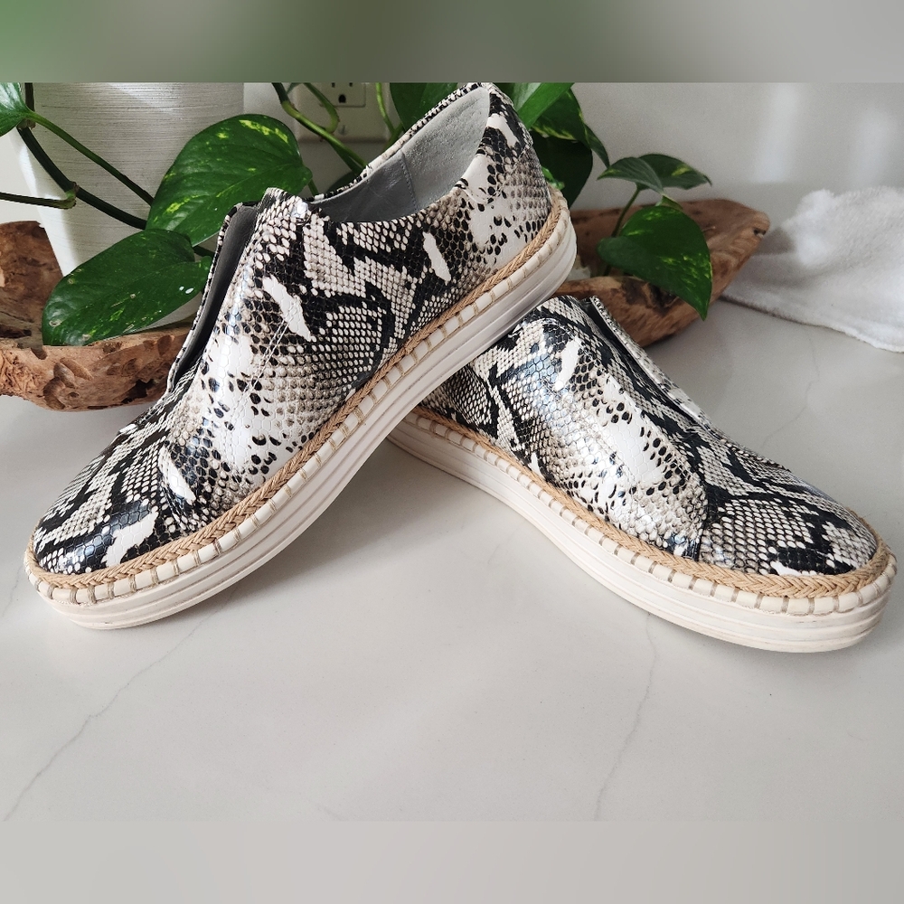 J/Slides Karla Snake Printed Leather Jute Trim Split Front Slip On Sneakers-7.5